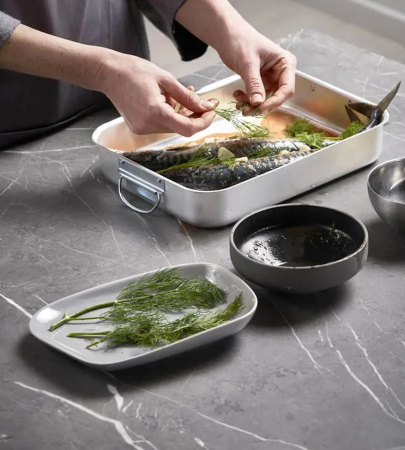 top cucina nero venato