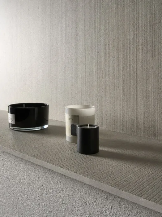 https://www.infinitysurfaces.it/wp-content/uploads/2025/09/Infinity-Surfaces_Fossil-row_Ambiente.webp
